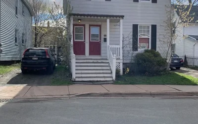 330 Robinson Street